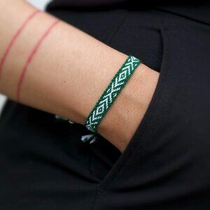 Dark Green & White Boho Woven Wool Bracelet, Handmade Bracelet, Textile Cloth OS